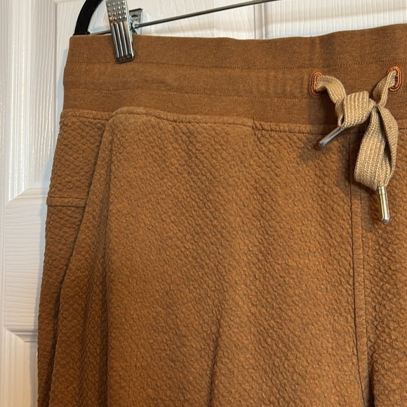 Lululemon Warm Down women’s brown textured jogger sweatpants size 12 - Picture 4 of 10